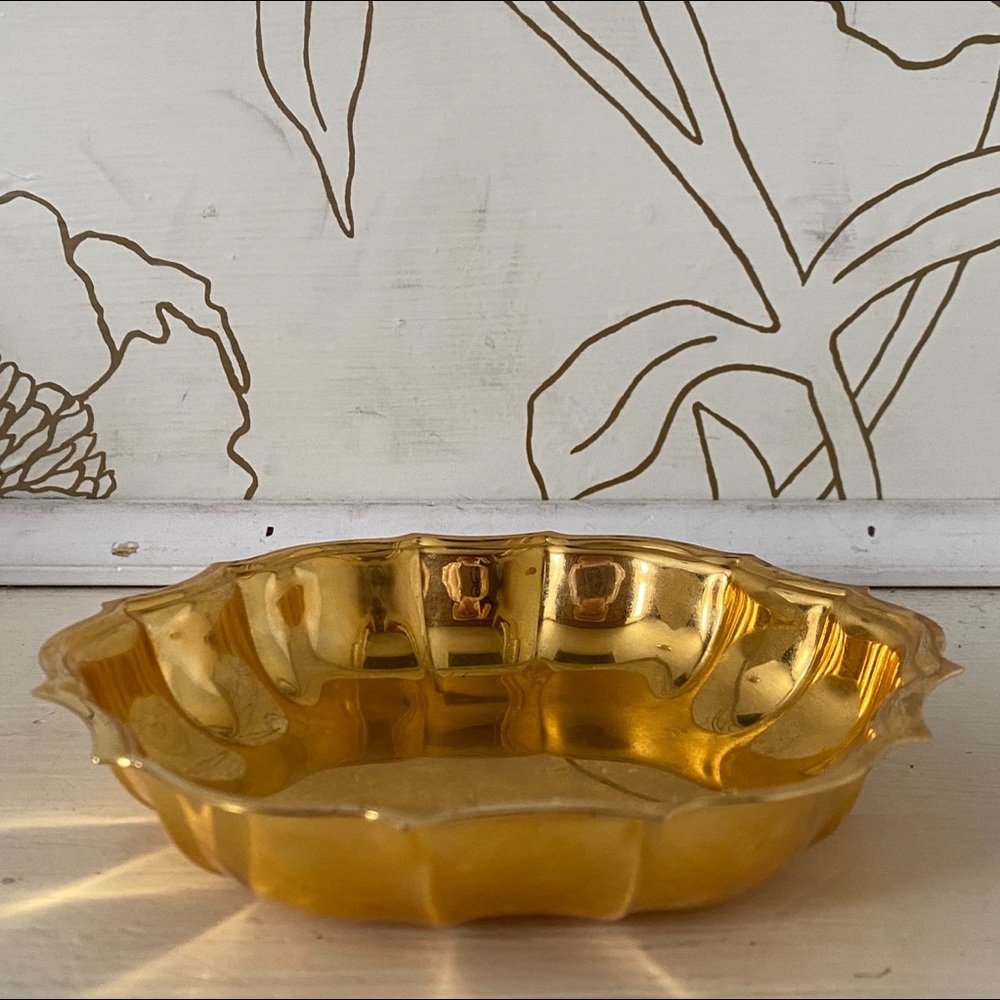 24k Gold Plated Small Scalloped-Edge Art Deco-Inspired Shallow Trinket Dish